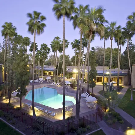 Doubletree By Hilton Phoenix- Tempe