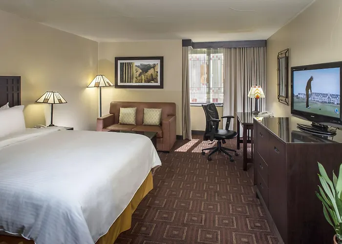 Hotel Doubletree By Hilton Phoenix- Tempe