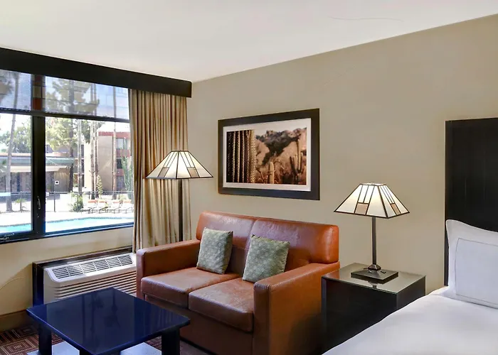 Hotel Doubletree By Hilton Phoenix- Tempe