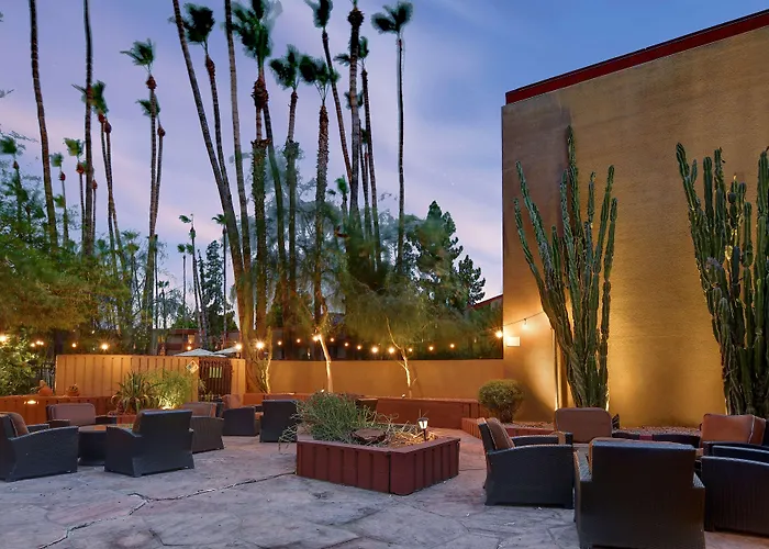 Doubletree By Hilton Phoenix- Tempe