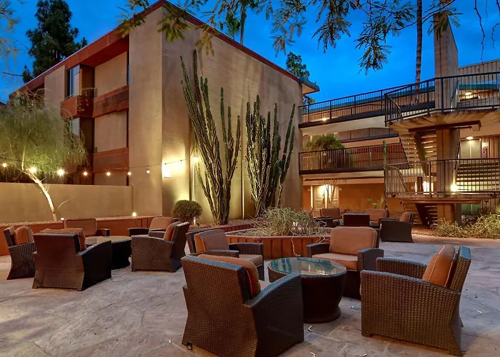 Hotel Doubletree By Hilton Phoenix- Tempe