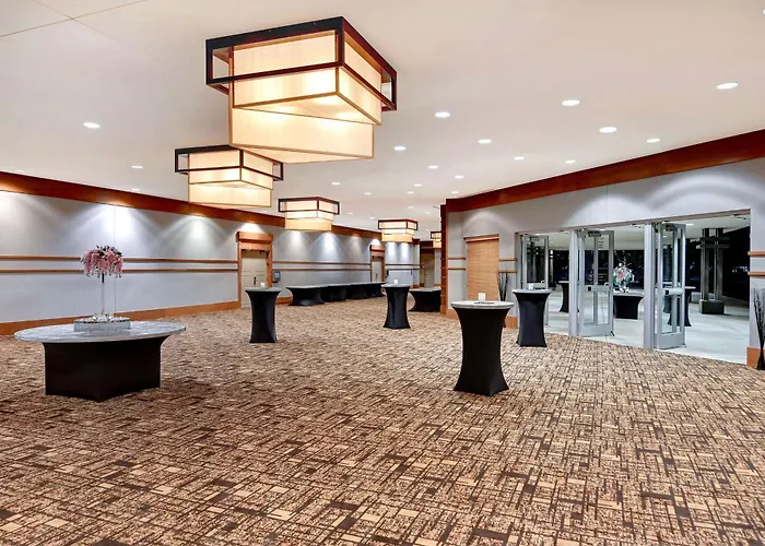 Doubletree By Hilton Phoenix- Hotel