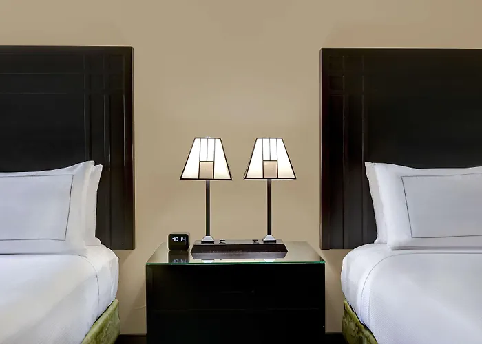 Hotel Doubletree By Hilton Phoenix- Tempe